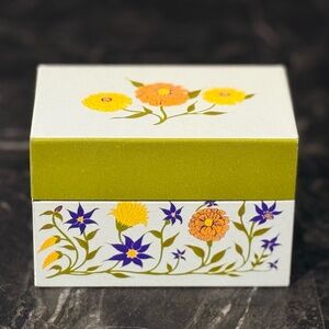 SYNDICATE MFG. CO. Vintage Recipe Box w/Index Cards